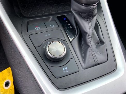 Used 2024 Toyota RAV4 XSE image 34