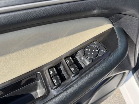 Used 2018 Ford Edge SEL w/ Equipment Group 201A FWD image 20