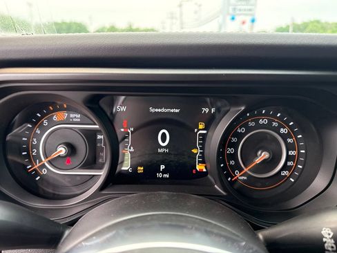 New 2026 Jeep Wrangler Unlimited Sahara AWD/4WD image 11