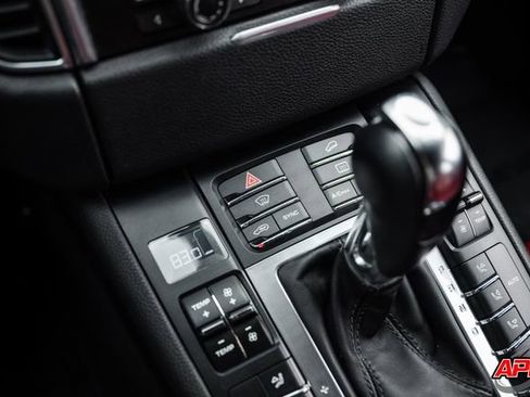 Used 2015 Porsche Macan Turbo image 66