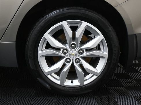 Used 2018 Chevrolet Impala LT FWD image 34