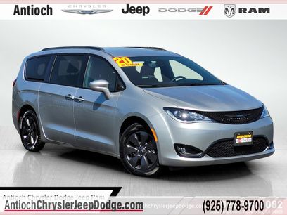 Certified 2020 Chrysler Pacifica Touring-L w/ S Appearance Package