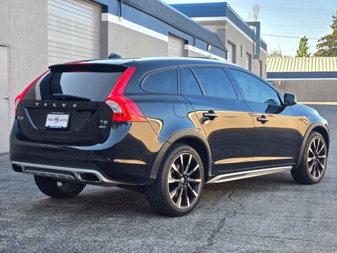 Used 2016 Volvo V60 T5 Cross Country w/ Convenience Package AWD/4WD image 8