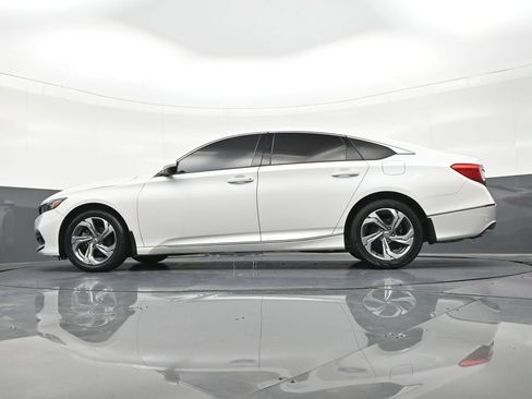 Used 2020 Honda Accord EX image 28