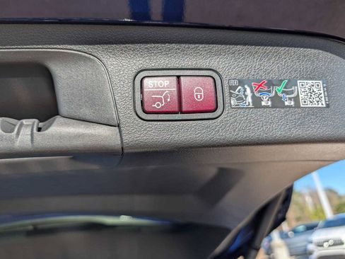 New 2026 Mercedes-Benz GLS 580 4MATIC image 27