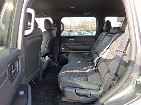 New 2025 Nissan Armada PRO-4X image 9