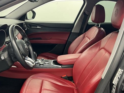 Used 2020 Alfa Romeo Stelvio w/ Nero Edizione image 10