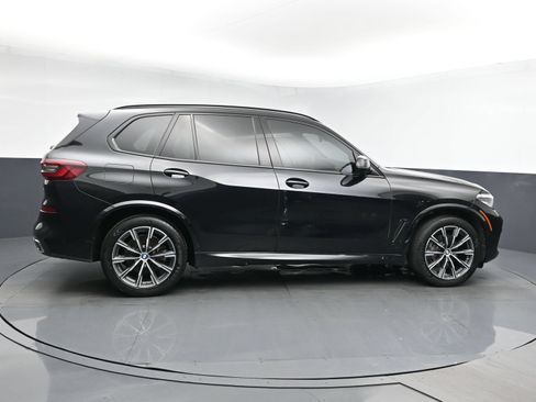 Used 2021 BMW X5 xDrive40i w/ M Sport Package AWD/4WD image 3