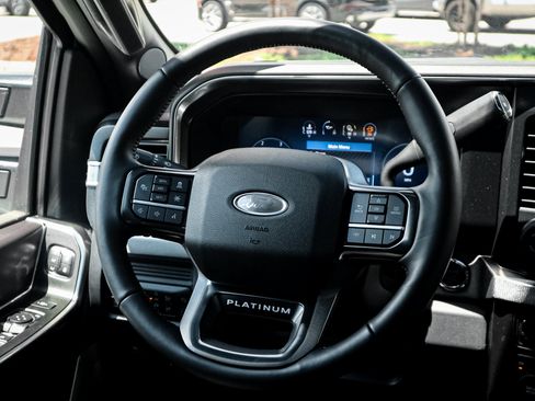 Used 2026 Ford F250 Platinum AWD/4WD image 6