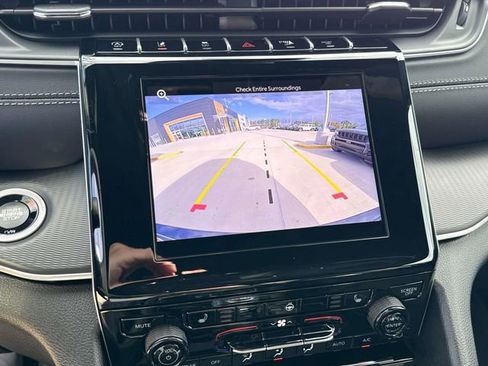 New 2025 Jeep Grand Cherokee Altitude RWD image 20