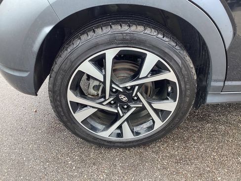 Used 2023 Hyundai Kona Limited AWD/4WD image 8