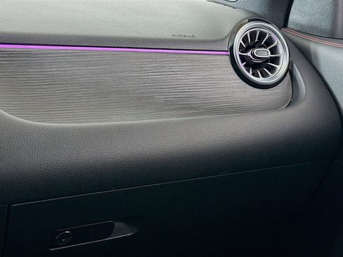 Used 2023 Mercedes-Benz GLA 250 4MATIC image 16