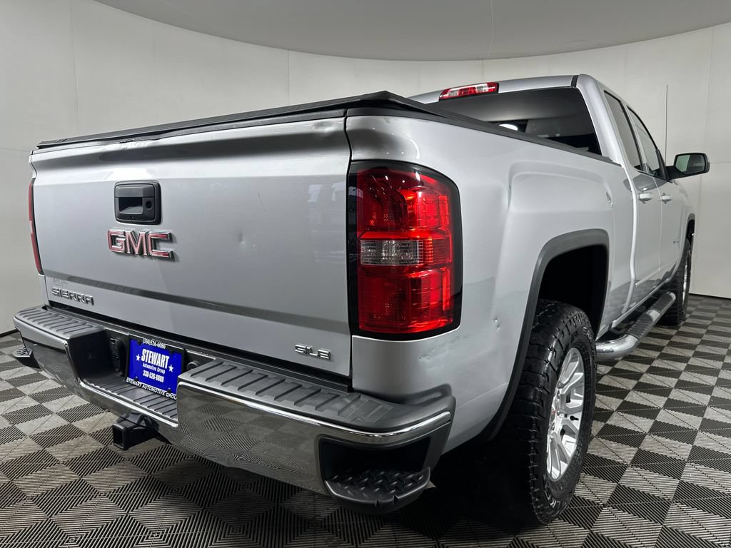 Used 2017 GMC Sierra 1500 SLE w/ SLE Value Package AWD/4WD image 5