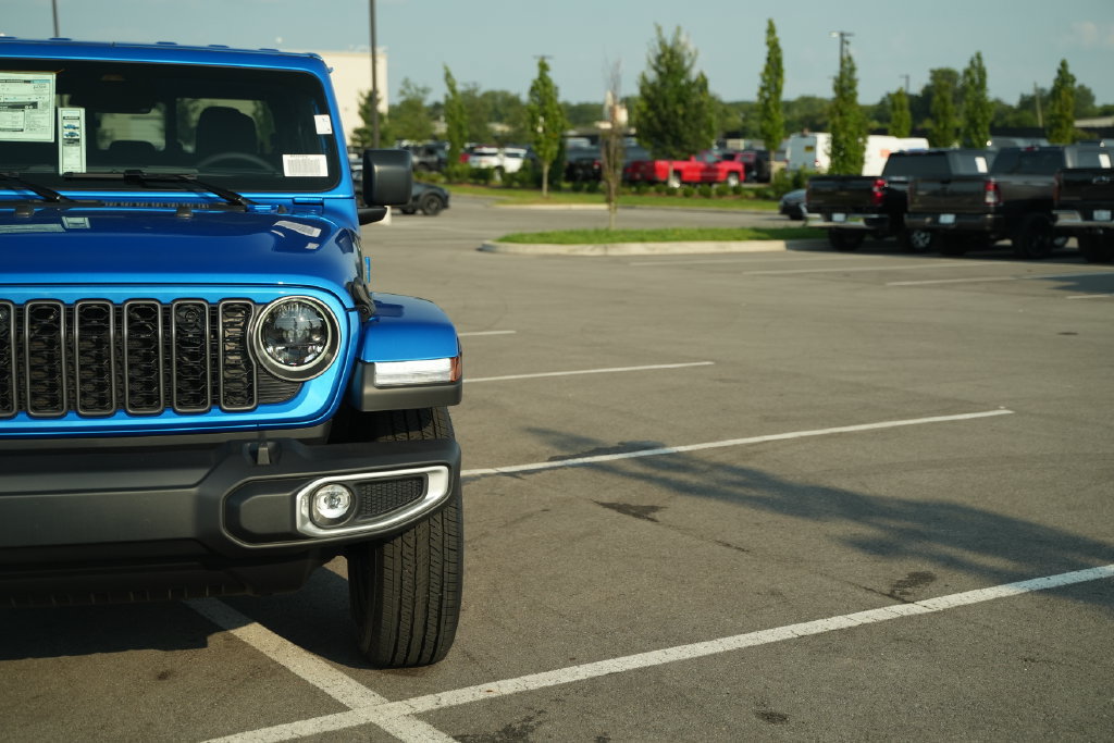 New 2026 Jeep Gladiator Sport AWD/4WD image 42