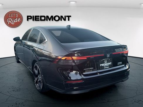 Used 2024 Honda Accord Sport image 9