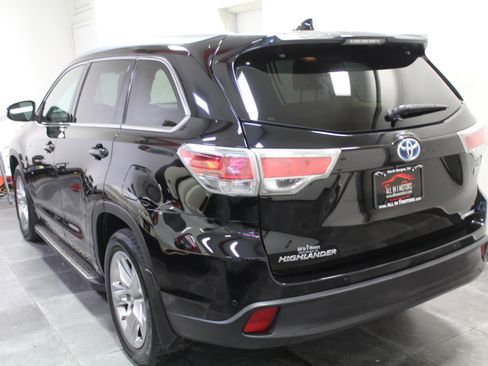 Used 2014 Toyota Highlander Limited Platinum image 4