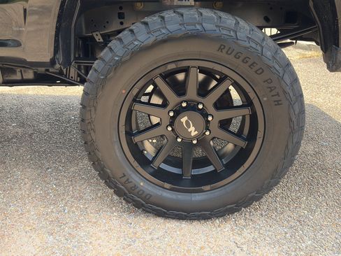 Used 2017 Ford F250 Platinum w/ Platinum Ultimate Package AWD/4WD image 32