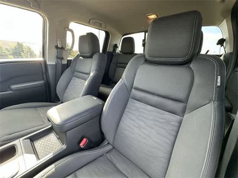 Used 2023 Nissan Frontier SV w/ SV Convenience Package image 14