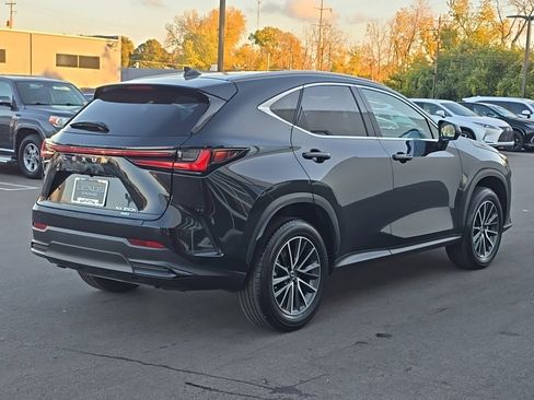 Used 2024 Lexus NX 300h AWD w/ Luxury Package image 7