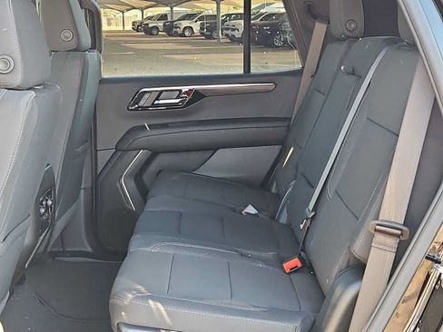 Used 2026 Chevrolet Tahoe LS RWD image 11