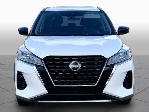 Used 2024 Nissan Kicks S FWD image 4