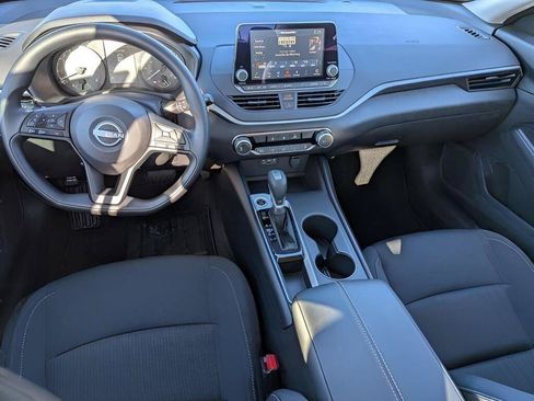 Certified 2025 Nissan Altima 2.5 S FWD image 21