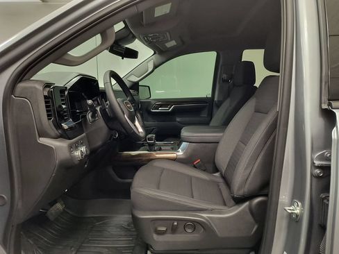Used 2025 GMC Sierra 1500 Elevation w/ Preferred Package AWD/4WD image 5