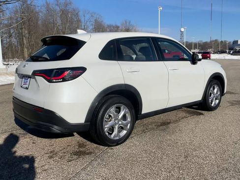 Certified 2023 Honda HR-V LX image 9