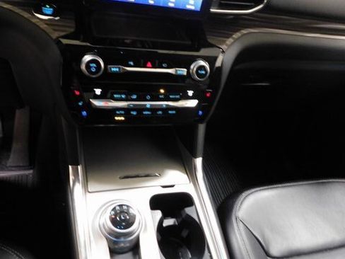 Used 2021 Ford Explorer Limited w/ Equipment Group 301A image 35