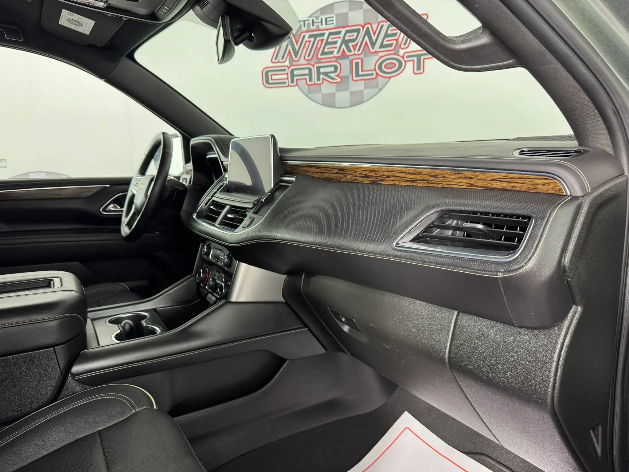 Used 2023 Chevrolet Suburban Premier AWD/4WD image 12