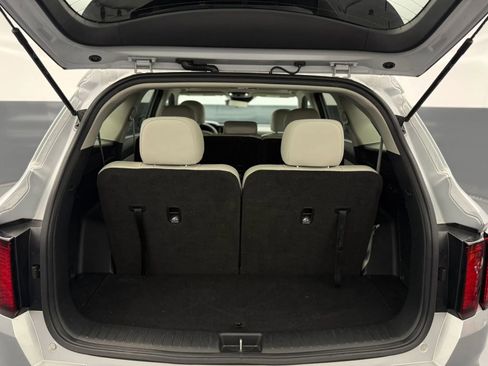 Used 2022 Kia Sorento S w/ Panoramic Sunroof Package FWD image 28