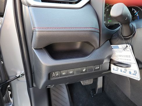 New 2025 Toyota RAV4 SE image 12