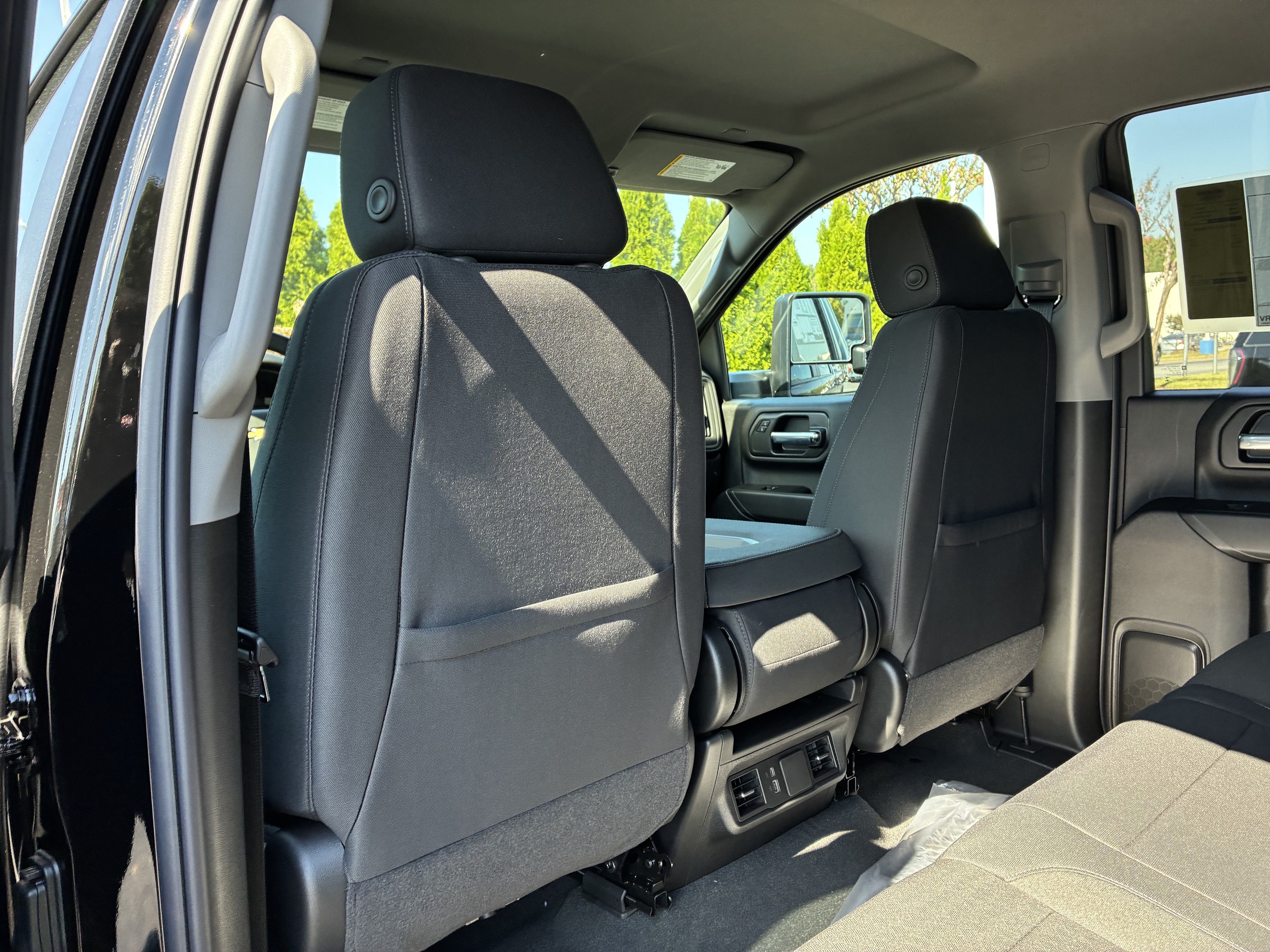 New 2026 Chevrolet Silverado 2500 Custom w/ Custom Value Package AWD/4WD image 17