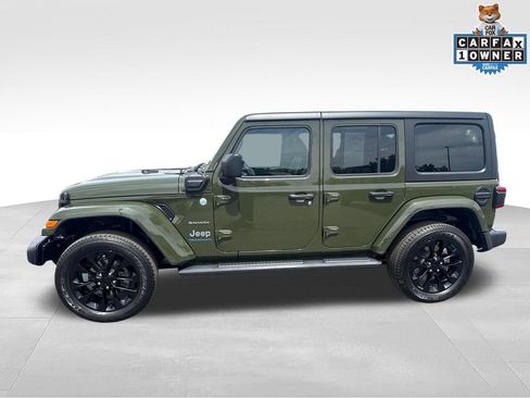 Used 2023 Jeep Wrangler Unlimited Sahara w/ Cold Weather Group AWD/4WD image 6