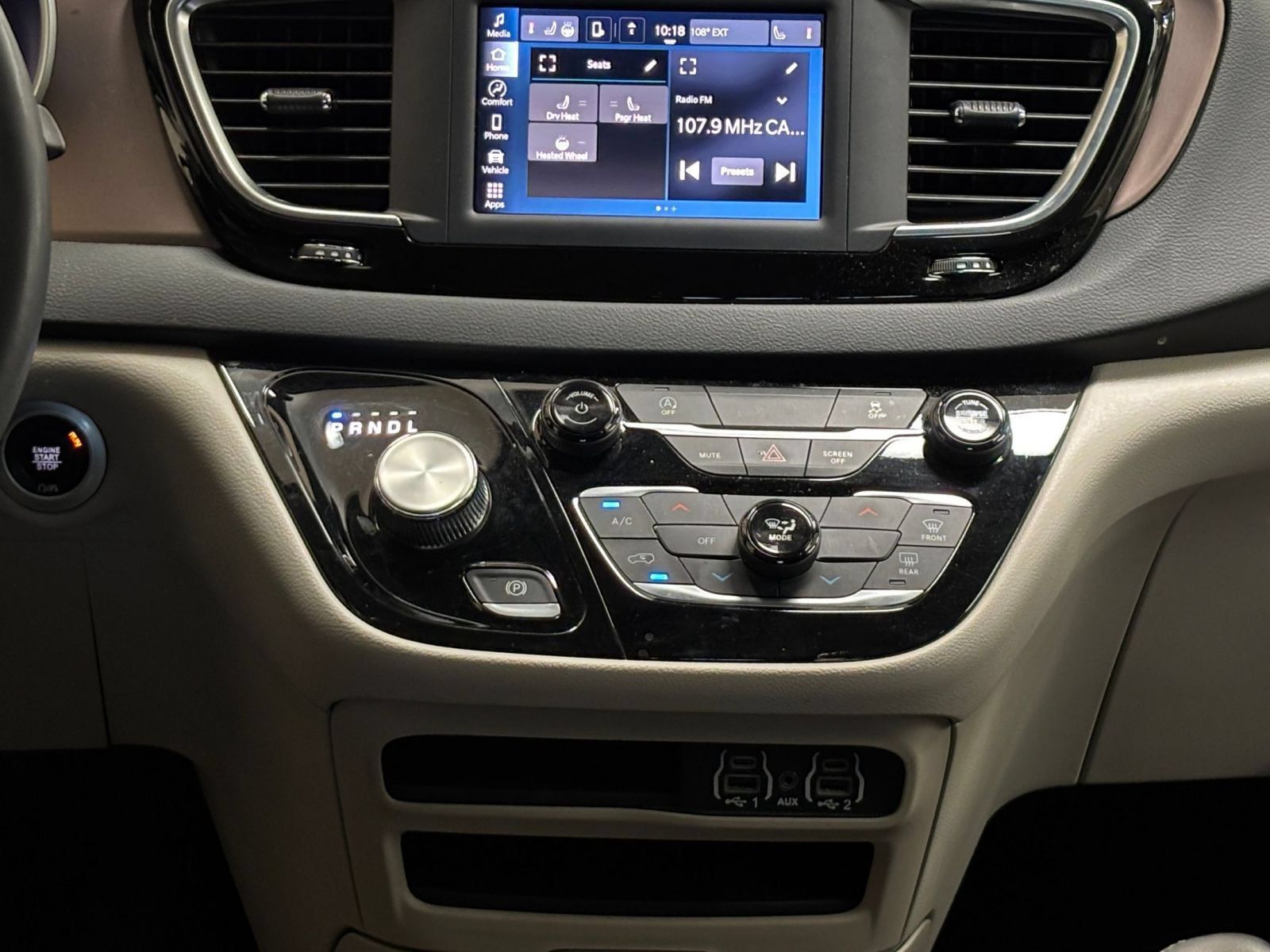 Used 2023 Chrysler Voyager LX FWD image 16