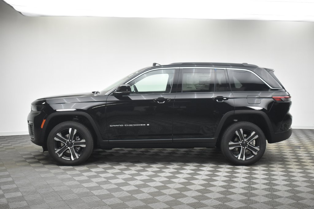 New 2027 Jeep Grand Cherokee Limited AWD/4WD image 15