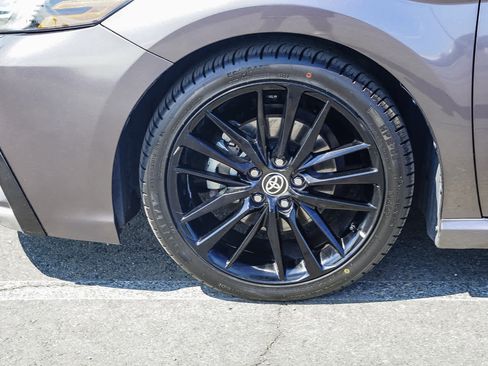 Used 2021 Toyota Camry XSE w/ Navigation Upgrade Package image 9