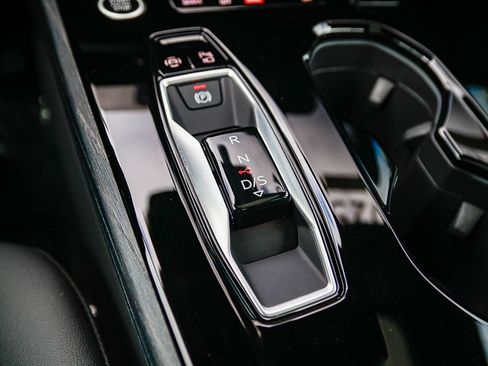 Used 2025 Audi A5 2.0T Premium w/ Convenience Package image 25