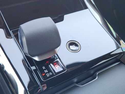 New 2025 Land Rover Range Rover Sport Dynamic SE image 18
