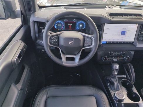 New 2025 Ford Bronco Badlands image 16