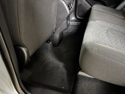 Used 2024 Chevrolet Equinox LT AWD/4WD image 47