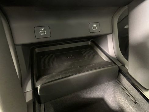 Certified 2025 Land Rover Discovery Sport Dynamic SE image 21