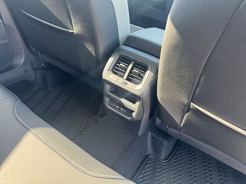 New 2026 Volkswagen Taos SE FWD image 14