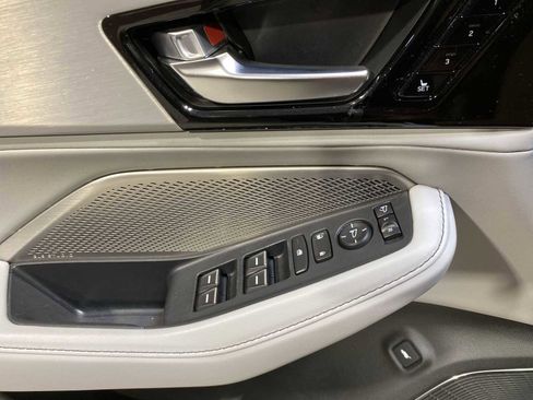 Used 2023 Acura MDX SH-AWD w/ Technology Package image 23