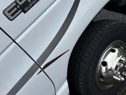 Used 2005 Ford E-450 and Econoline 450 image 16