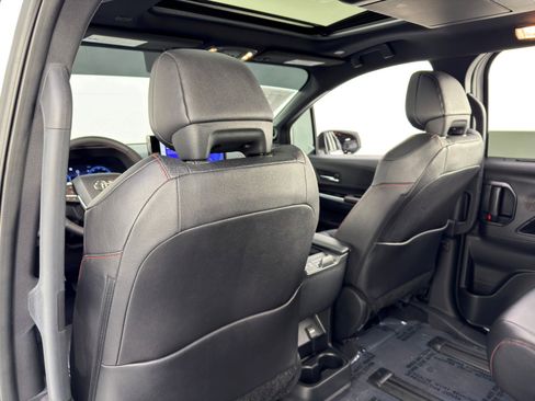 Used 2025 Toyota Sienna XSE w/ XSE Plus Package image 38