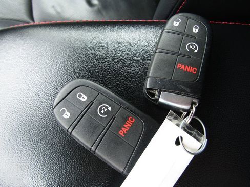 Used 2018 Dodge Journey GT image 21