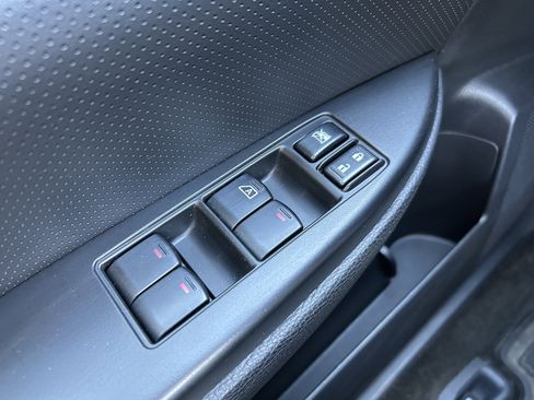 Used 2011 Subaru Outback 3.6R Limited w/ PWR Moonroof Pkg image 19