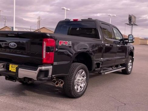 Used 2024 Ford F350 Lariat image 9