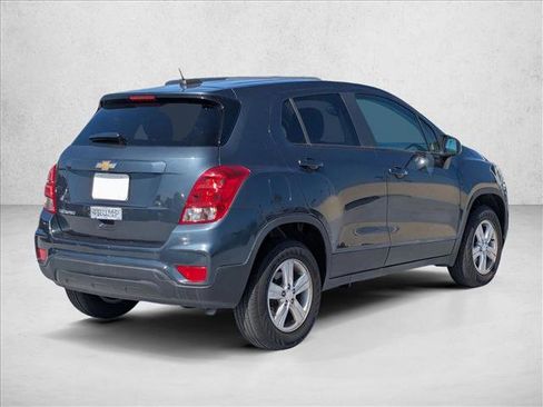 Used 2022 Chevrolet Trax LS w/ Tint and Cruise Package AWD/4WD image 5